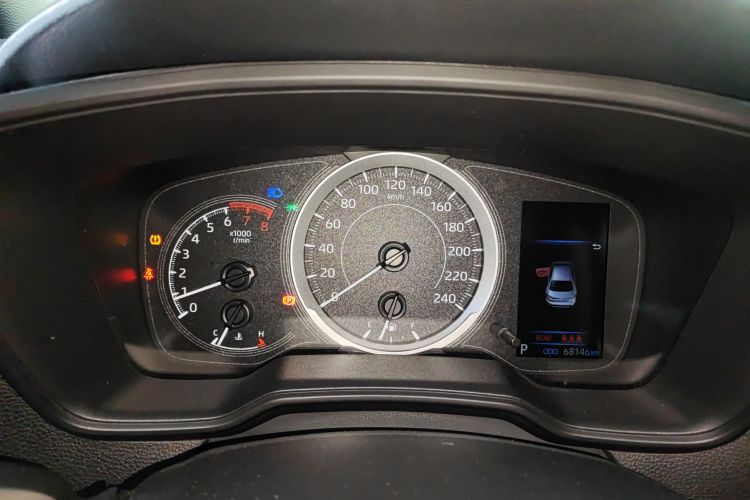 丰田 雷凌 2021款 185T CVT豪华版局部细节14