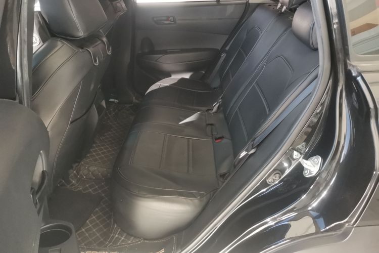 丰田 锋兰达 2023款 2.0L CVT领先版中控内饰7004