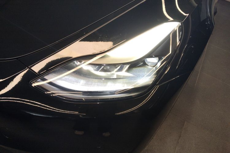 特斯拉 Model Y 2021款 标准续航后驱版局部细节36