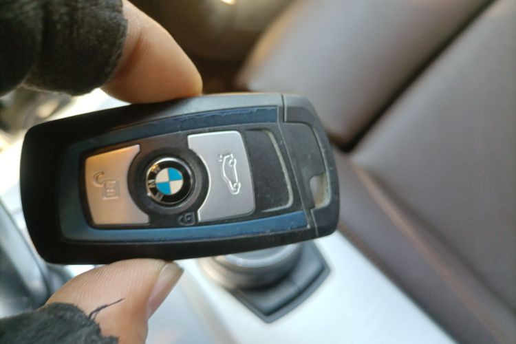 宝马X4 2016款 xDrive20i M运动型中控内饰11