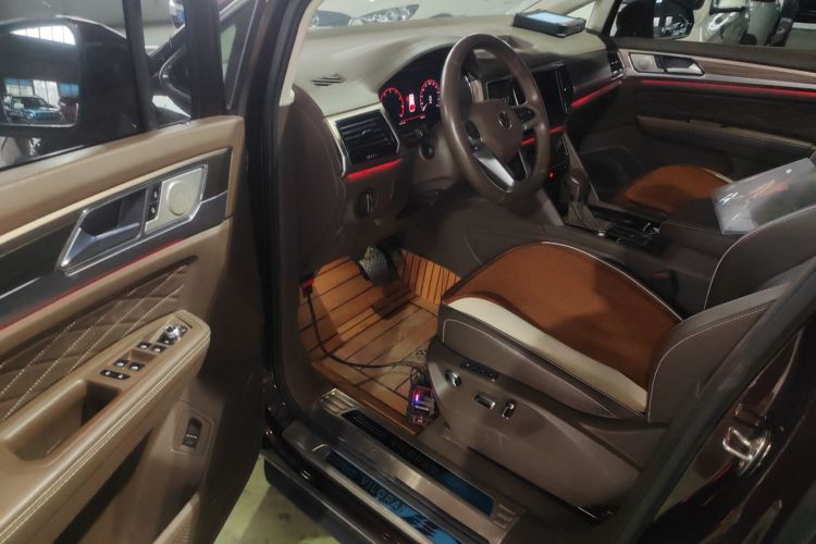 大众 威然 2020款 380TSI 尊贵版中控内饰20