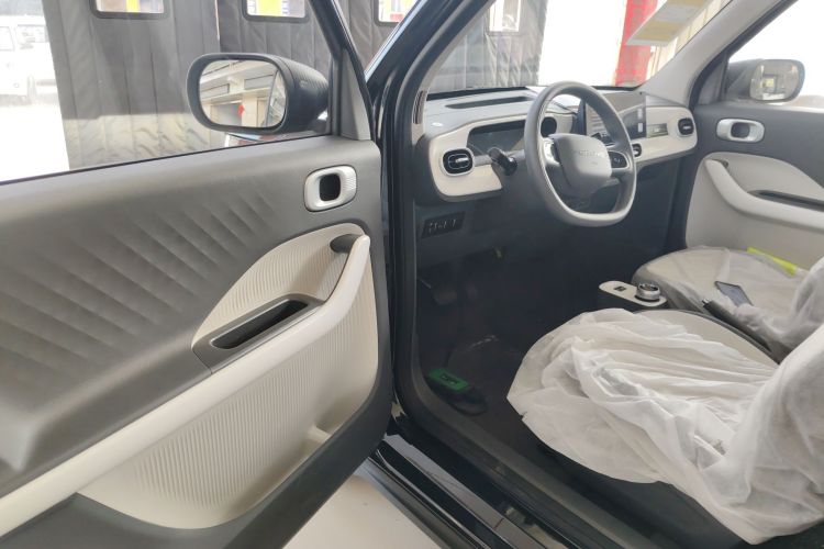 吉利银河 2025款 210km 熊猫卡丁中控内饰20