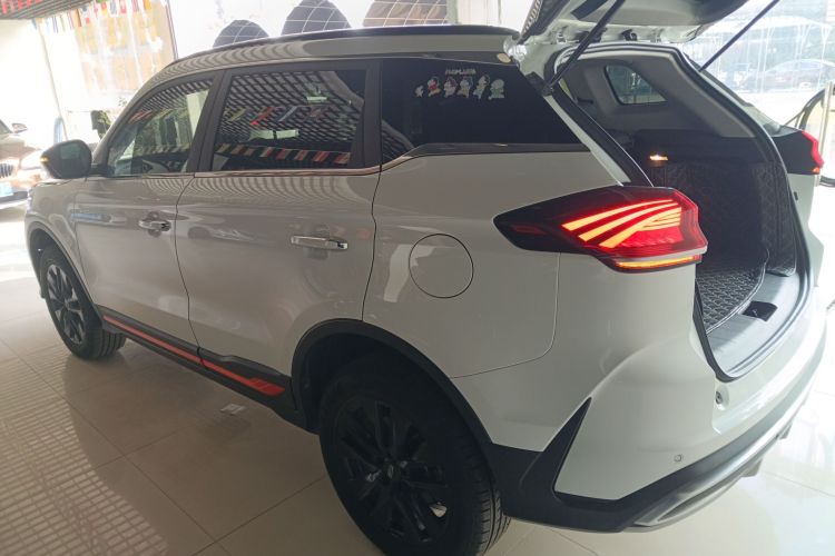 吉利汽车 2022款 博越X 1.8TD DCT智慧型车身外观4