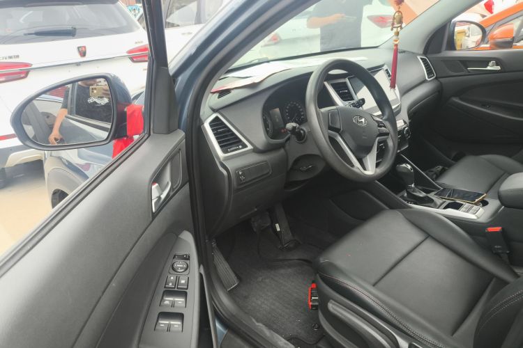 现代 途胜 2015款 1.6T 双离合两驱舒适型中控内饰7003