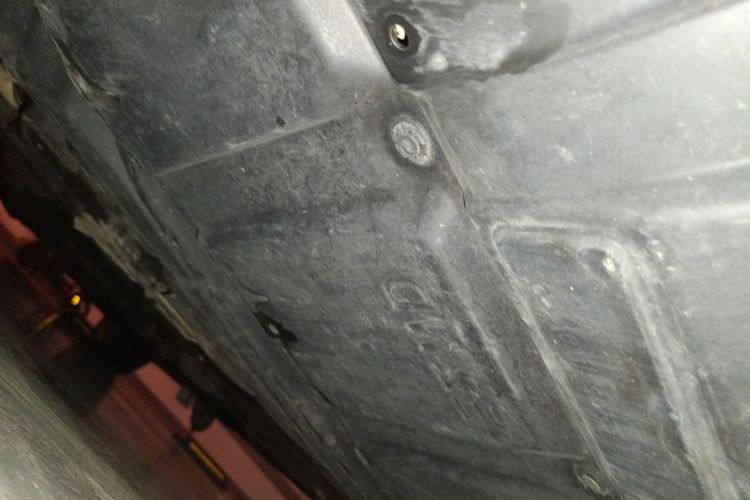 英菲尼迪Q70 2017款 Q70L 2.5L 悦享版局部细节9005