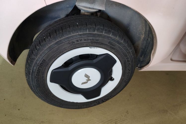 五菱汽车 宏光MINIEV 2022款 马卡龙臻享款 磷酸铁锂车身外观6008