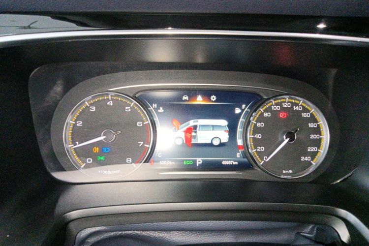 广汽传祺 传祺M8 2023款 领秀系列 390T 尊享版中控内饰14