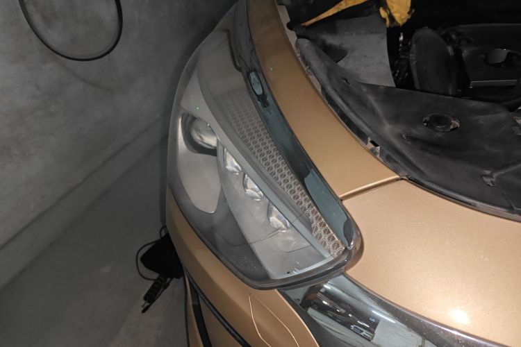 DS 5 2015款 1.8T 60周年限量版THP200车身外观8