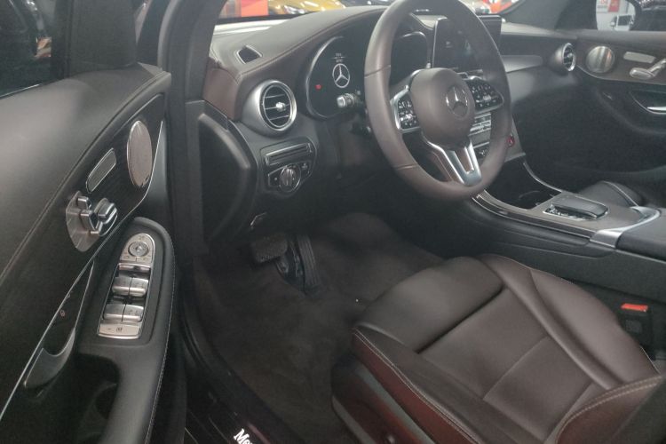 奔驰GLC 2022款 改款 GLC 300 L 4MATIC 动感型臻藏版局部细节19