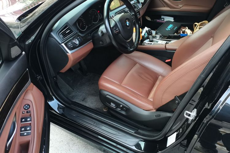 宝马5系 2017款 528Li 领先型中控内饰20