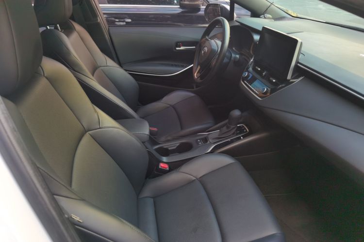 丰田 雷凌 2021款 双擎 1.8H E-CVT豪华版局部细节41