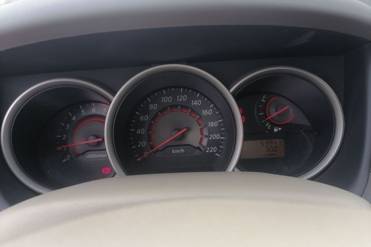 日产 轩逸 2012款 经典 1.6XE 手动舒适版中控内饰14