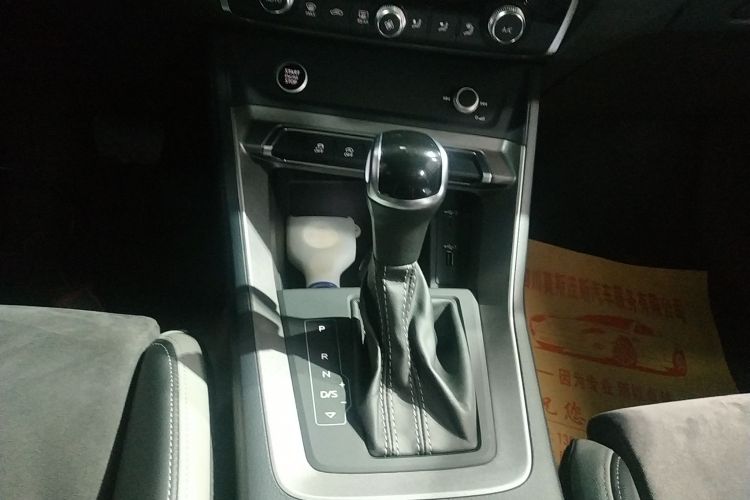 奥迪Q3 2021款 35 TFSI 时尚动感型局部细节18