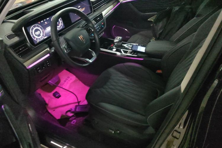 红旗HS5 2022款 改款 2.0T 智联旗享版中控内饰19