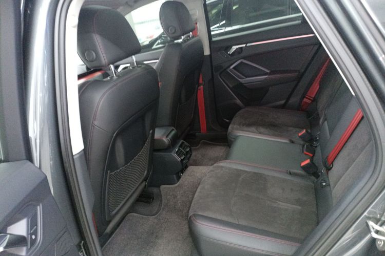 奥迪Q3 2021款 40 TFSI 时尚动感型中控内饰7004