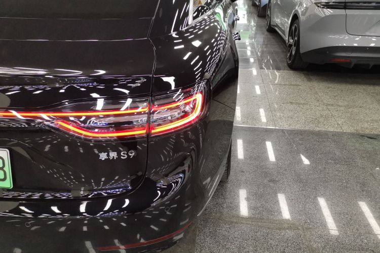 鸿蒙智行 享界S9 2024款 纯电 Ultra 四驱旗舰版车身外观6006