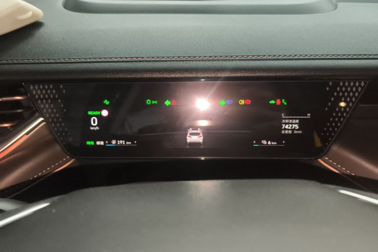 魏牌 摩卡新能源 2022款 1.5T 0焦虑性能版中控内饰14