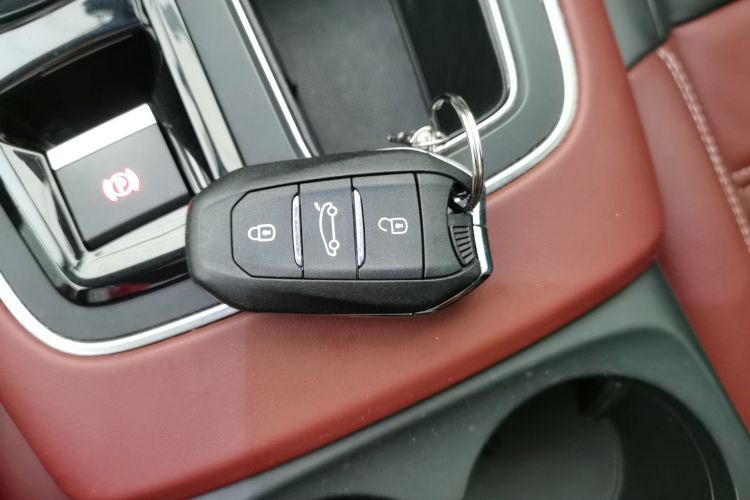 雪铁龙 天逸 C5 AIRCROSS 2017款 380THP 豪华型中控内饰11