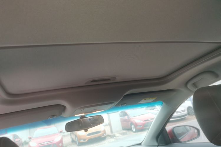 别克 英朗 2015款 15N 自动豪华型中控内饰22