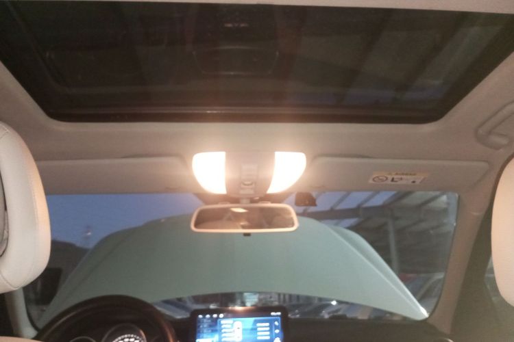 奔驰C级 2013款 C 180 经典型 Grand Edition中控内饰22