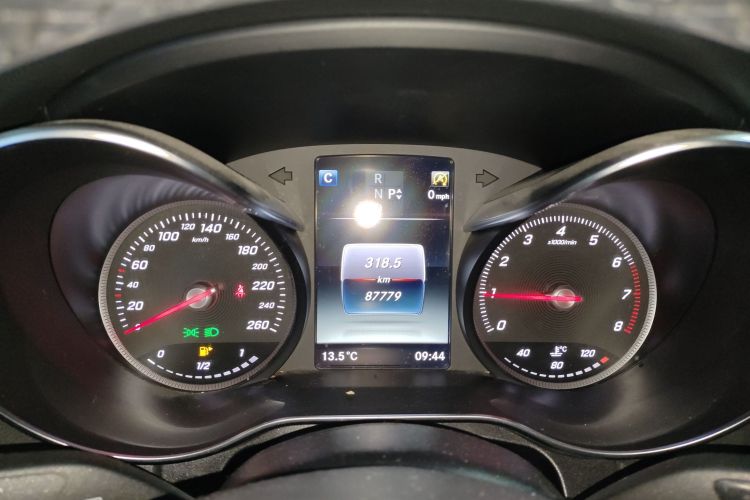 奔驰C级(进口) 2018款 C 200 旅行轿车局部细节14