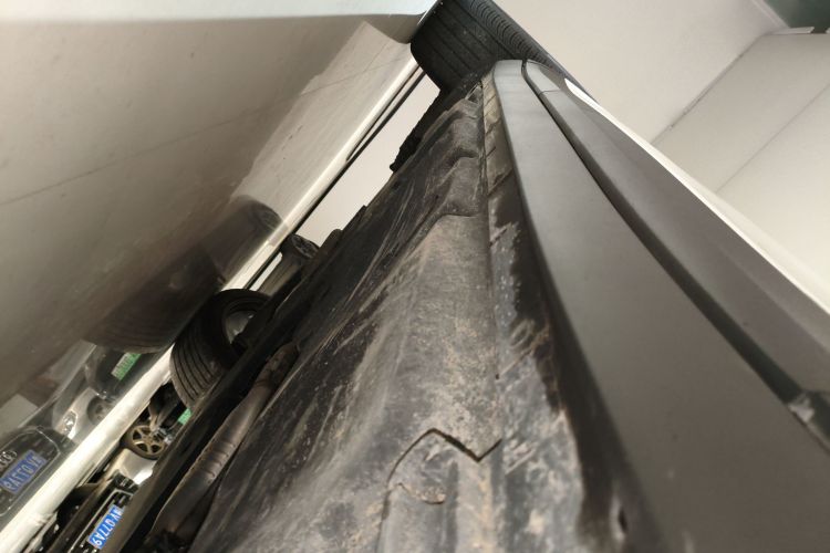 保时捷 Cayenne新能源 2023款 Cayenne E-Hybrid 2.0T 铂金版局部细节9001