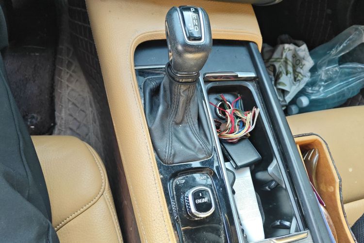 沃尔沃S90 2017款 T4 智逸版中控内饰18