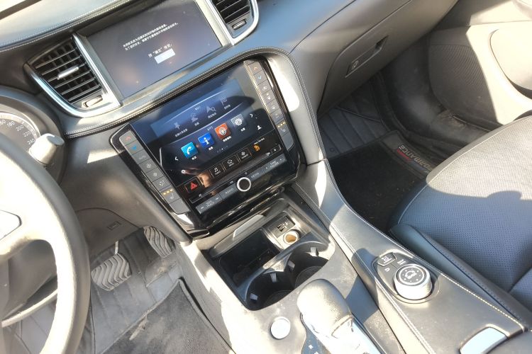 英菲尼迪QX50 2018款 2.0T 四驱菁英版中控内饰16