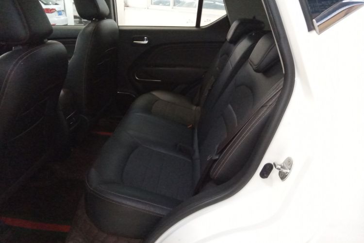 埃安 传祺GE3 2017款 310 智享版中控内饰21