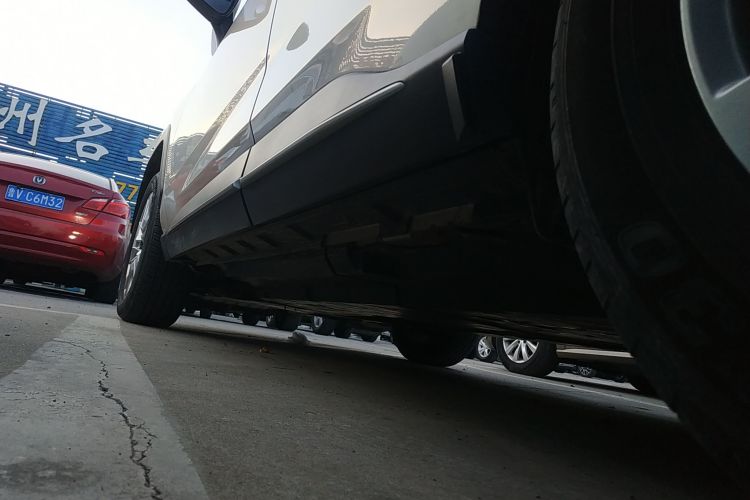 丰田 威兰达 2020款 2.0L CVT两驱豪华版局部细节9002