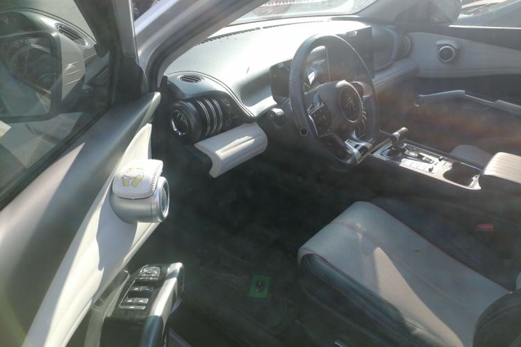 比亚迪 元PLUS 2022款 430KM 尊贵型中控内饰20