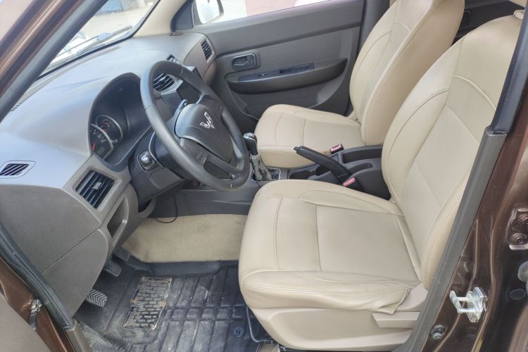 五菱汽车 五菱宏光 2014款 1.5L S标准型中控内饰19