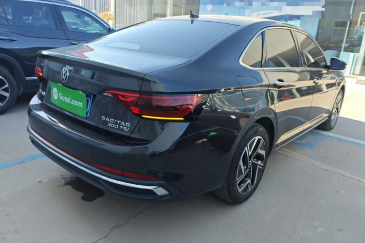 大众 速腾 2025款 改款三 300TSI DSG超越版车身外观7