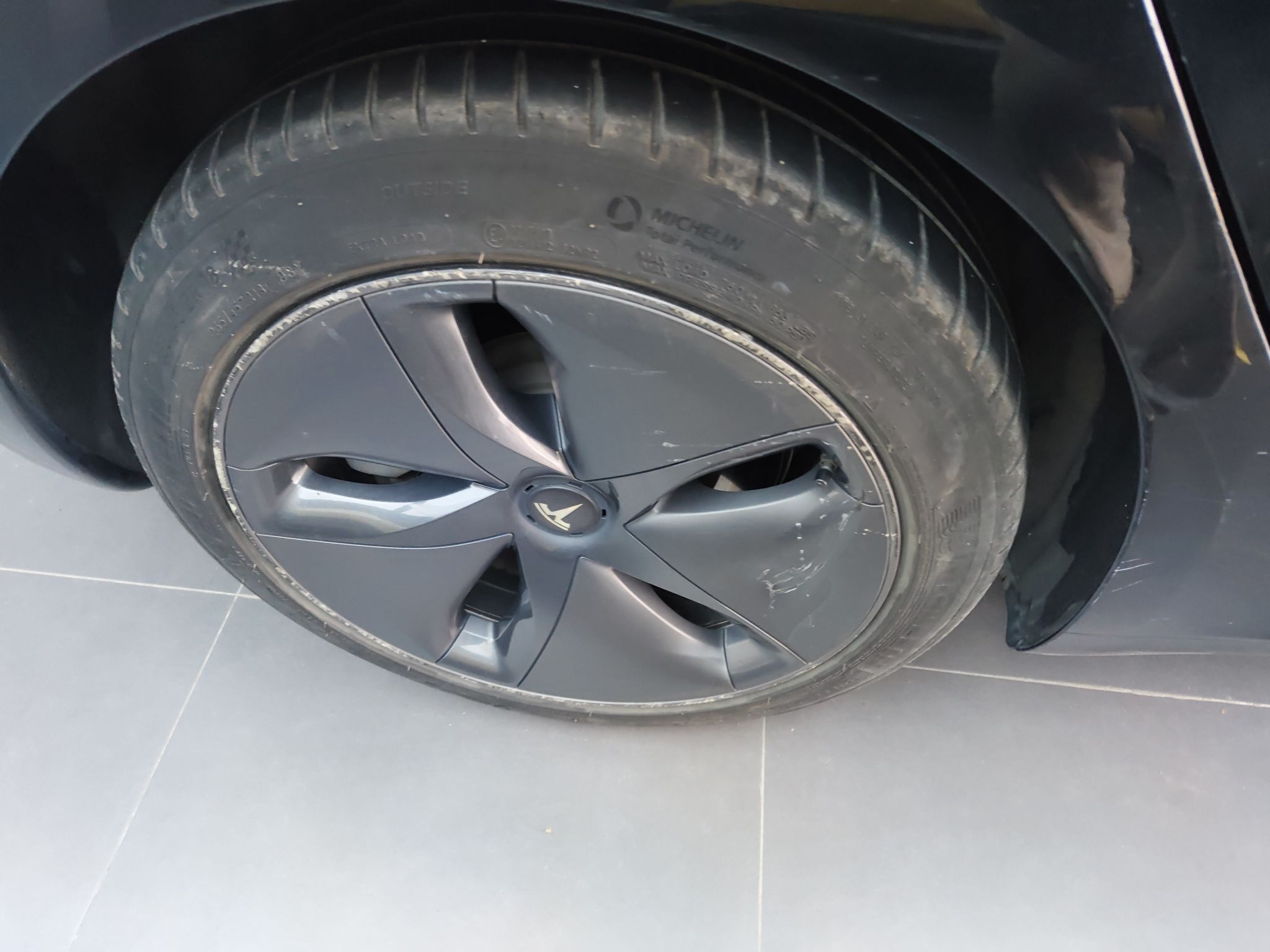 特斯拉 Model 3 2020款 标准续航后驱升级版