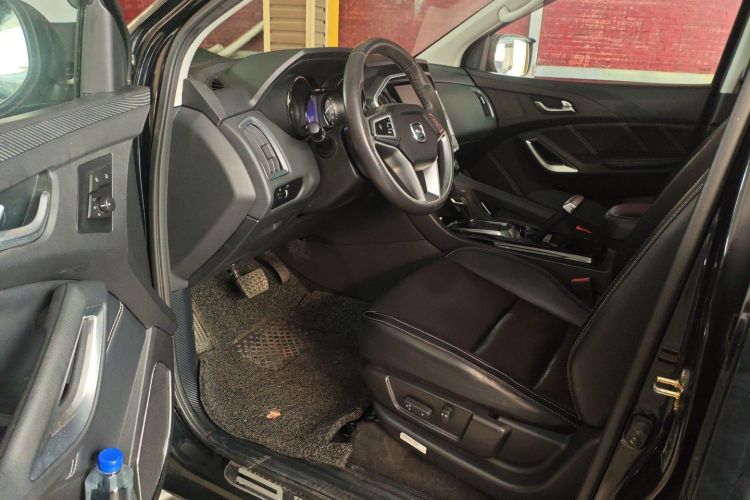 江铃 驭胜S350 2016款 2.0T 自动两驱汽油超豪华版7座中控内饰7003