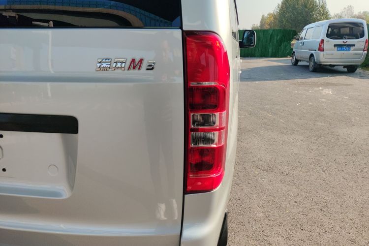 江淮瑞风 瑞风M3 2019款 创客版 1.8L 豪华型车身外观9