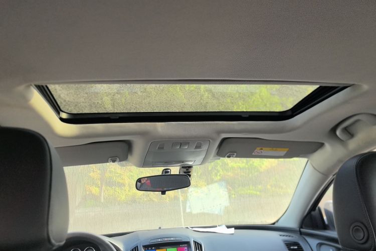 别克 君威 2015款 1.6T 时尚技术型中控内饰22