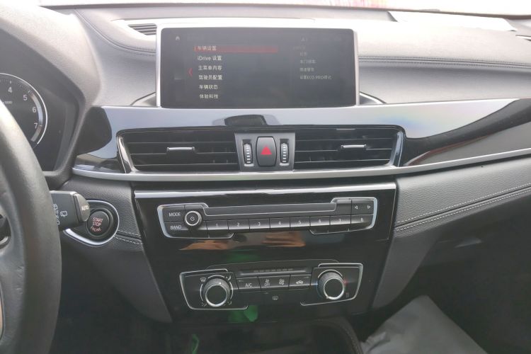 宝马X2(进口) 2019款 sDrive20i M越野套装 国VI中控内饰16
