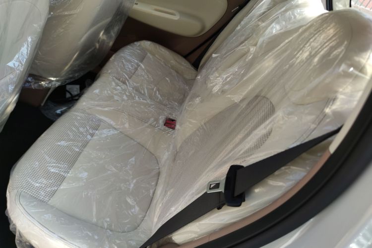 五菱汽车 宏光MINIEV 2025款 四门版 进阶款中控内饰21