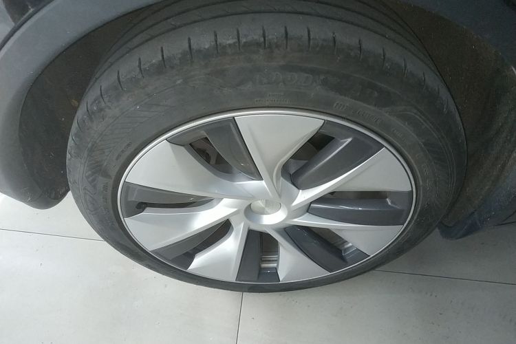 特斯拉 Model Y 2022款 改款 后轮驱动版车身外观6003