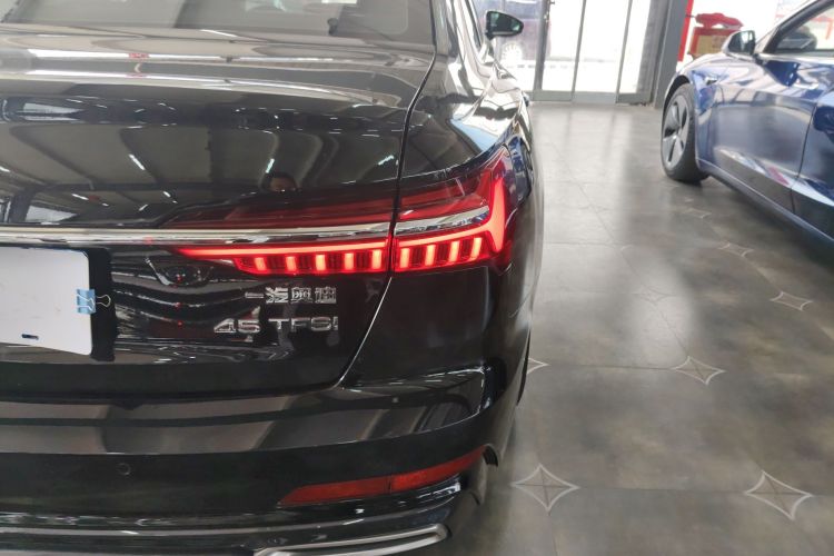 奥迪A6L 2020款 40 TFSI 豪华动感型车身外观6006