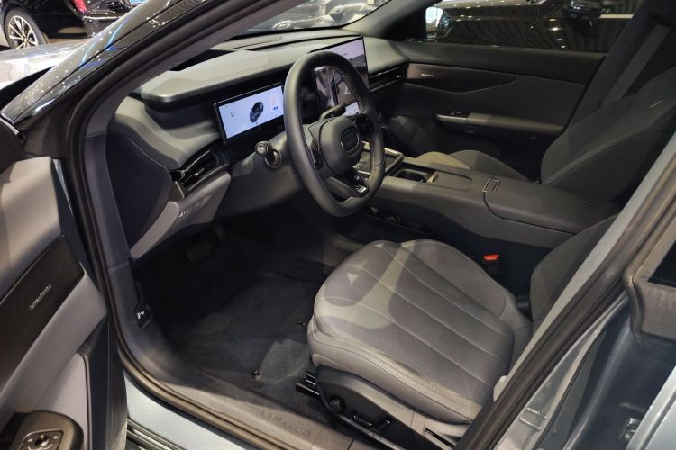 领克07 2024款 EM-P 126长续航 Ultra中控内饰20