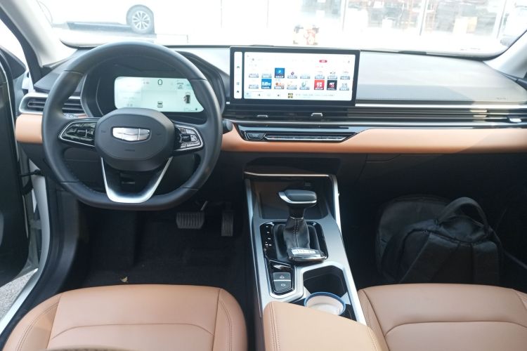 吉利汽车 帝豪 2025款 第4代 1.5L CVT旗舰型中控内饰12