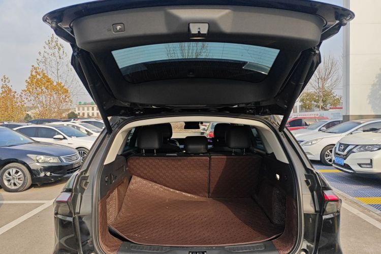 林肯 航海家 2023款 2.0T 四驱尊享版机舱底盘23