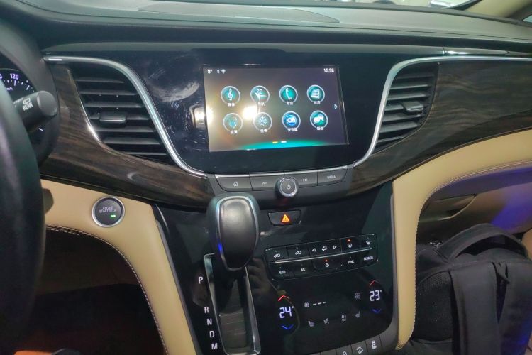 别克GL8 2018款 ES 28T 旗舰型 国VI中控内饰16