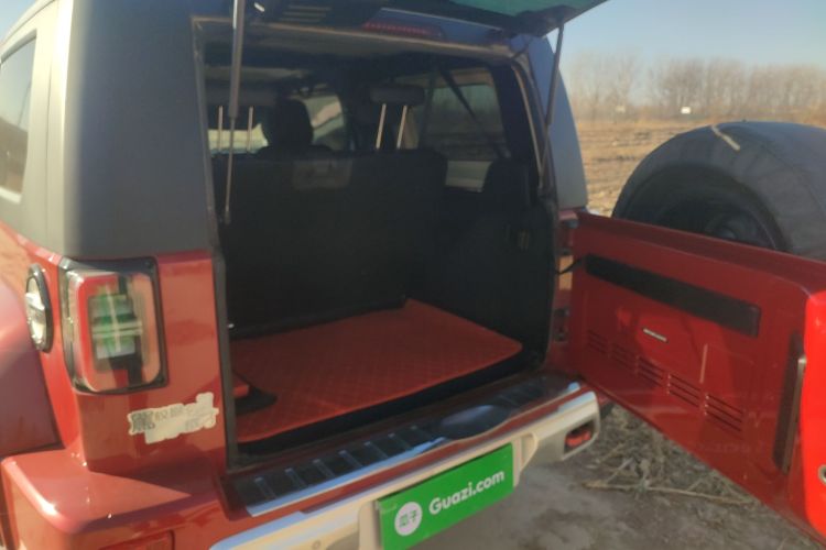 北京BJ40 2020款 2.0T 自动四驱致敬2020版侠客型机舱底盘23