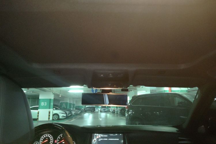 宝马M5 2012款 M5中控内饰22