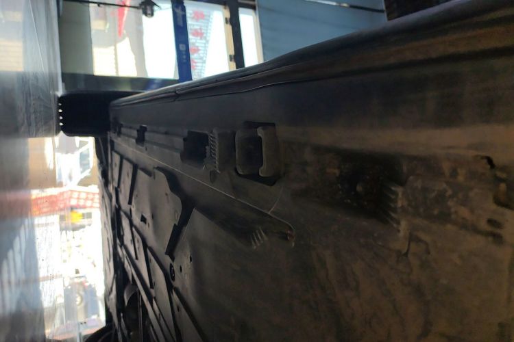 奔驰GLB 2023款 GLB 200 动感型局部细节9002