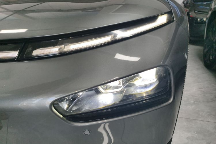 小鹏P7 2021款 480N局部细节36