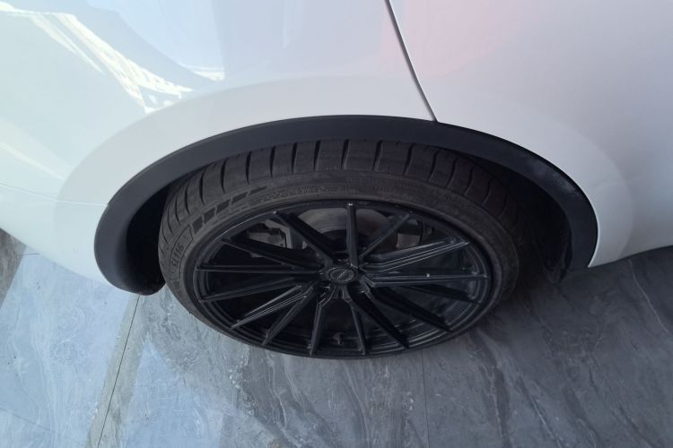 特斯拉 Model Y 2022款 改款 后轮驱动版车身外观6008